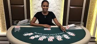 Antarmuka Lightning Roulette di pangeran911 menampilkan roda roulette live dan area taruhan